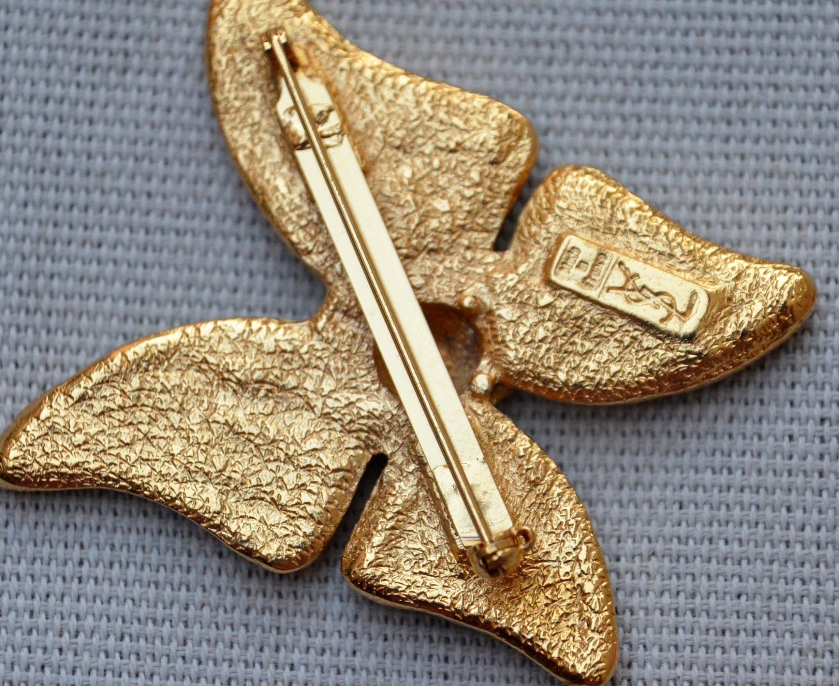 Saint Laurent Spille & Fermagli: Yves Saint Laurent Brosche / Broche – Usato da Collonges venduto da Auganien 7