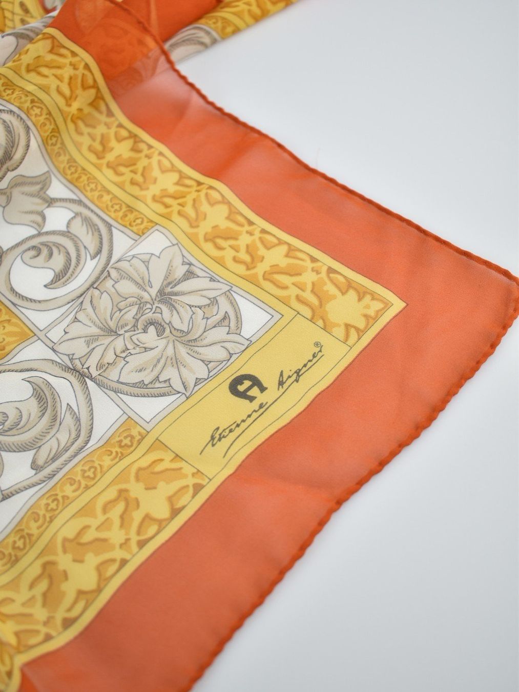 Aigner Foulard & Sciarpe: Aigner Seiden Foulard – Usato da Nürensdorf venduto da 2ND_STORY 3
