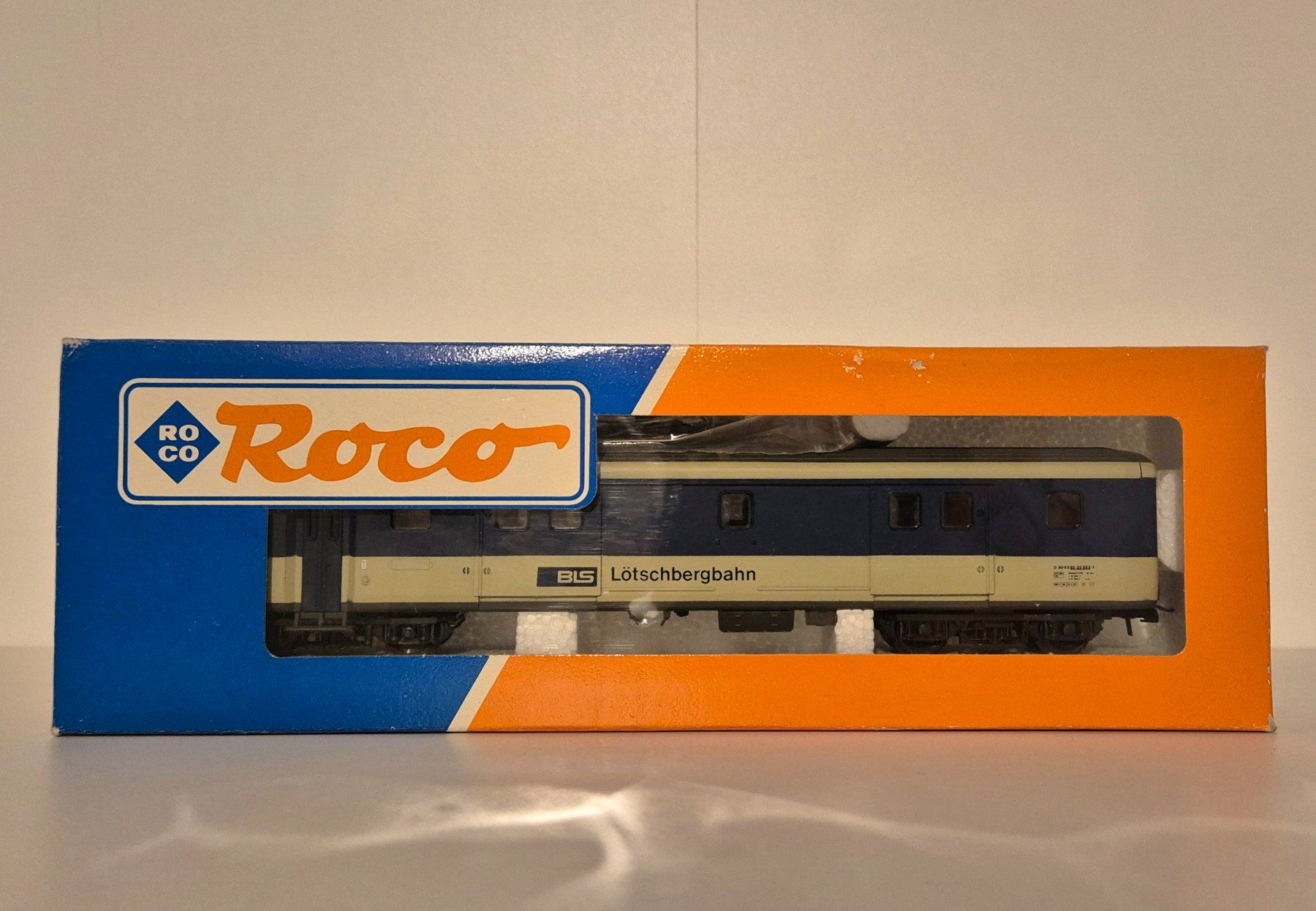 Roco Modellini di ferrovie: Roco BLS EW II Gepäckwagen – Usato da Wittenwil venduto da ced_q8j7 7