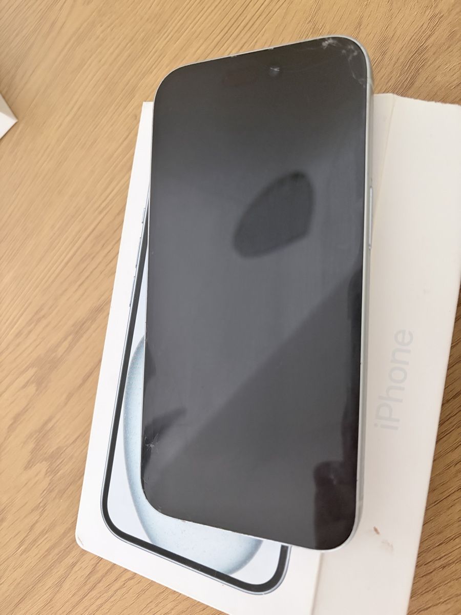 Apple Telefoni cellulari / Smartphones: I Phone 15  – Usato da Wettingen venduto da .r.j 1