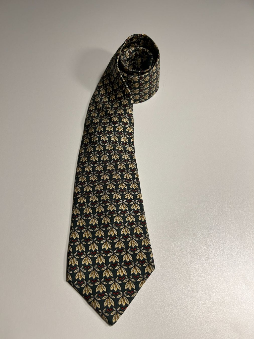 Hermès Krawatten: Hermès Blätter Krawatte – Neu (gemäss Beschreibung) aus Bern von kurtikobolt74 1