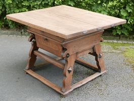 MASSIVER ORIGINALER JOGLTISCH – BAUERNTISCH DATIERT 1735