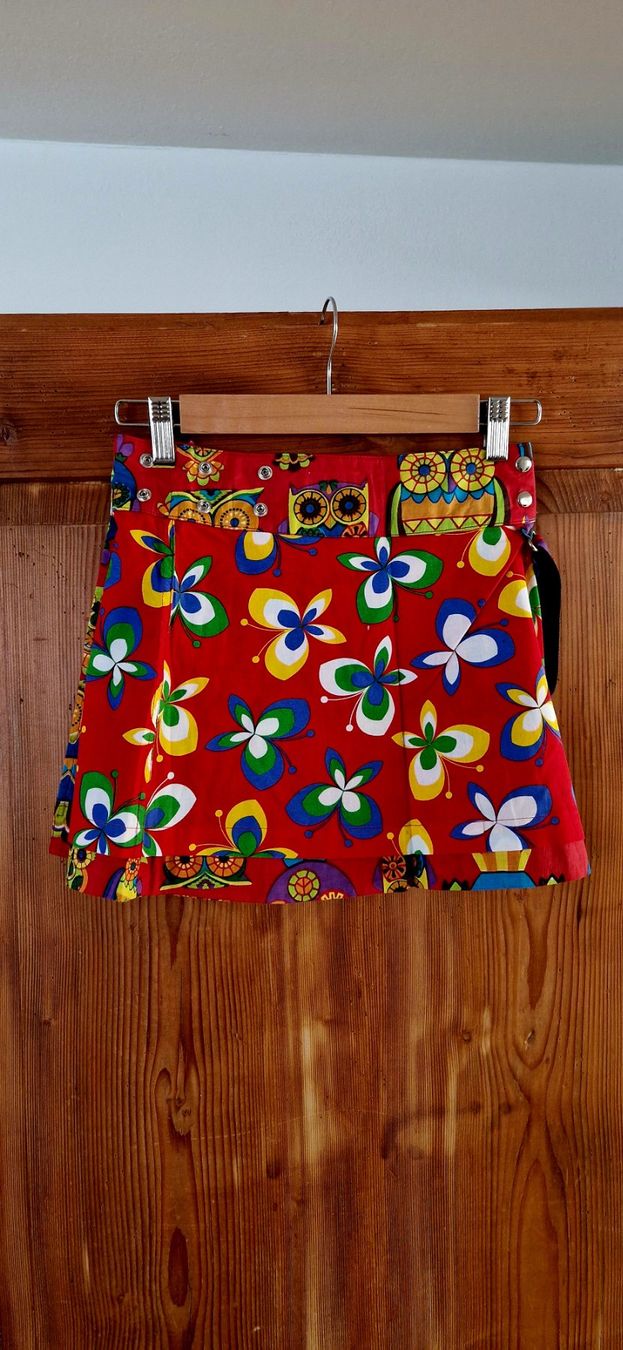 Moshiki Vestiti & Gonne: Moshiki Mini Milk Jupe Reversible – Nuovo e nell'imballaggio originale da Rifferswil venduto da maruna 1