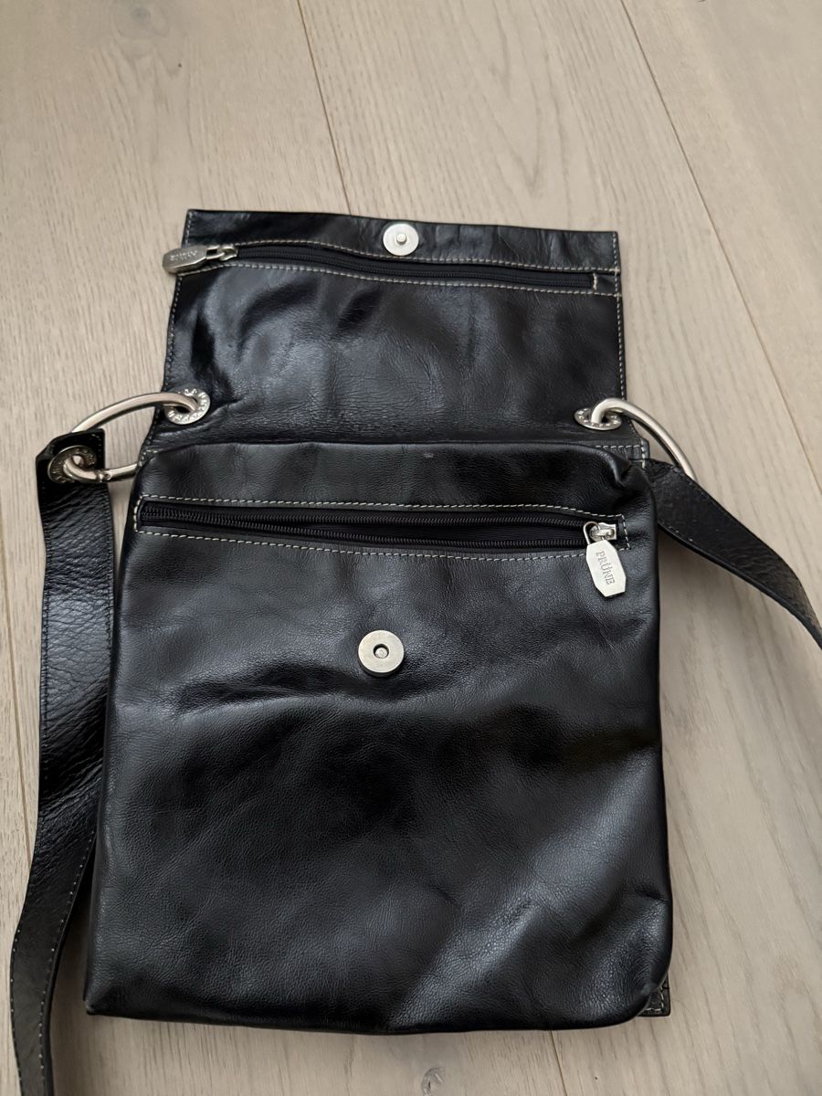 Borse: Learher crossbody schwarz Prüne – Usato da Zürich venduto da lailag 2