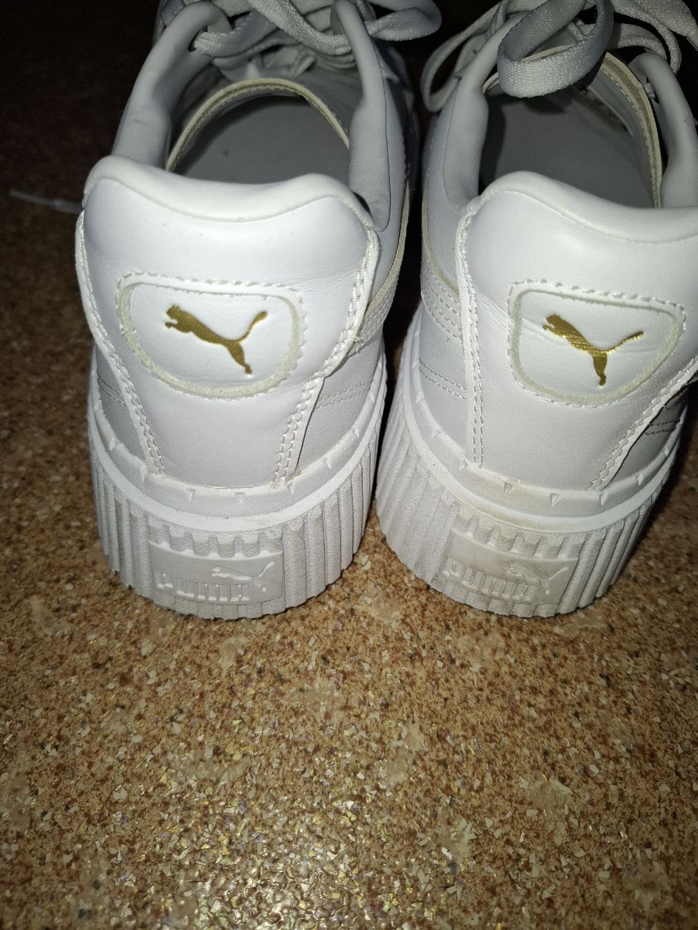 Puma Scarpe da donna: Puma Dinara Leather Platform Blanc T.40 – Nuovo (secondo la descrizione) da Le Locle venduto da QUALI-PRIX 5