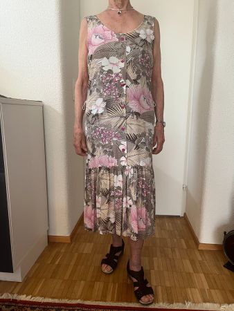 Sommerliches Midikleid von Divina of Switzerland, Gr. 36