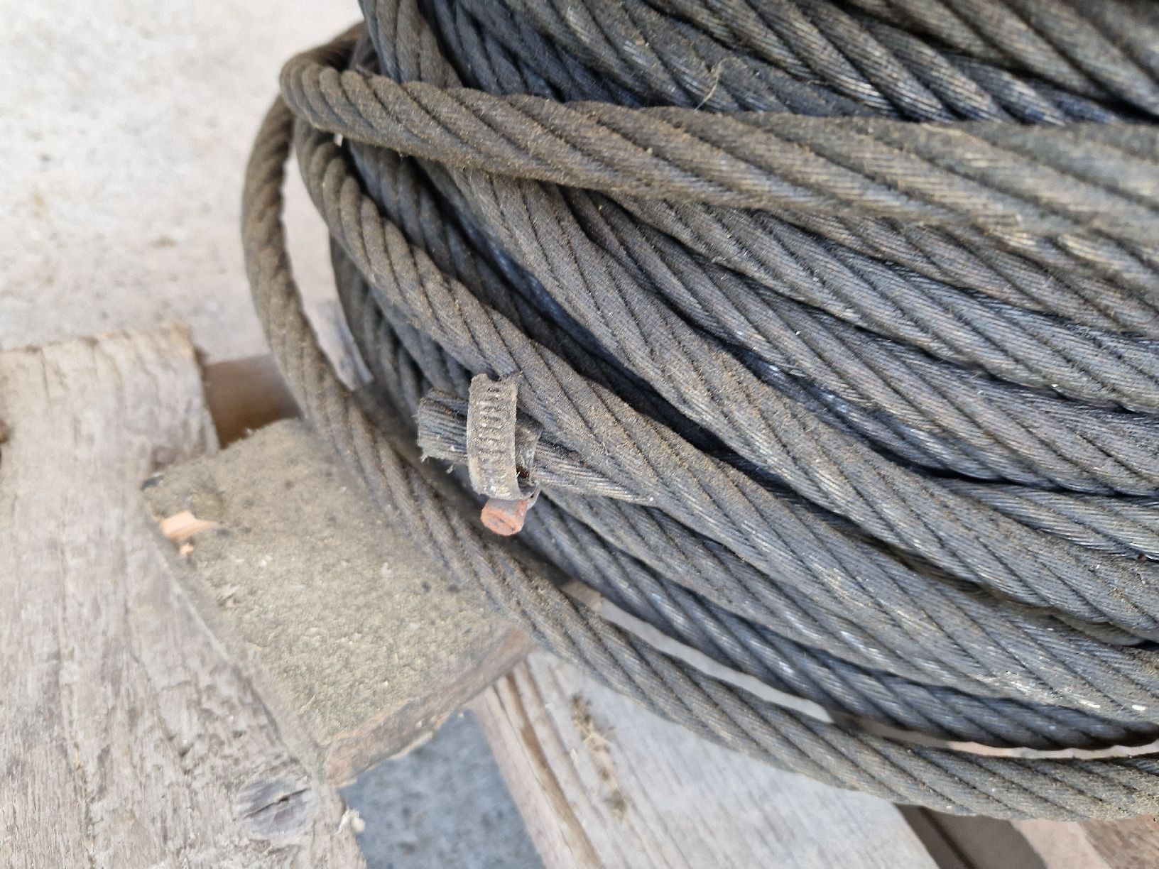 Eisenwaren: Drahtseil – Gebraucht aus Rothenburg von friesblatten 1