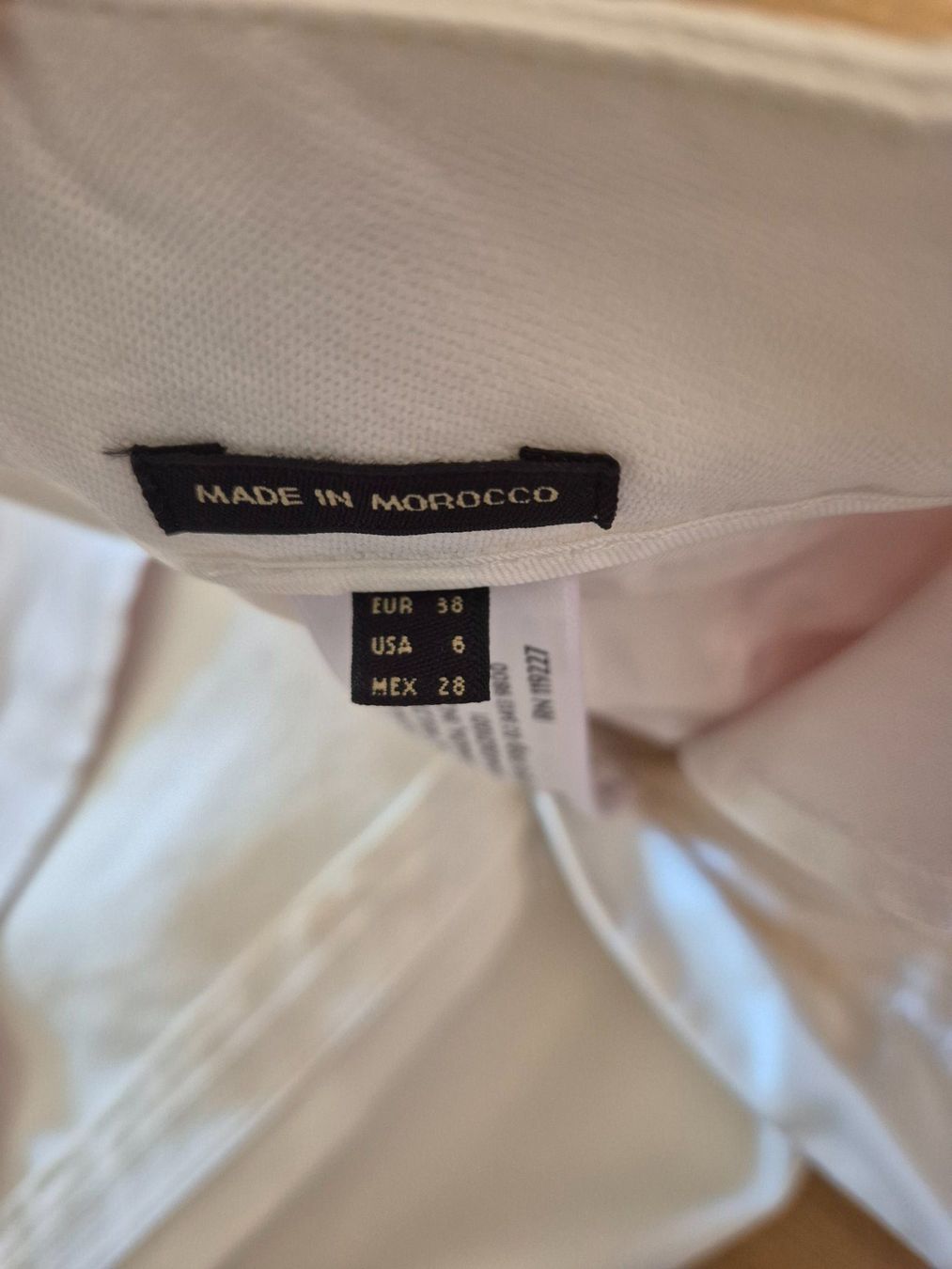 Massimo Dutti Pantaloni: Massimo Dutti Hose aus Stretch-Leinen Off-White – Nuovo e nell'imballaggio originale da Bern venduto da dia_yv66 3