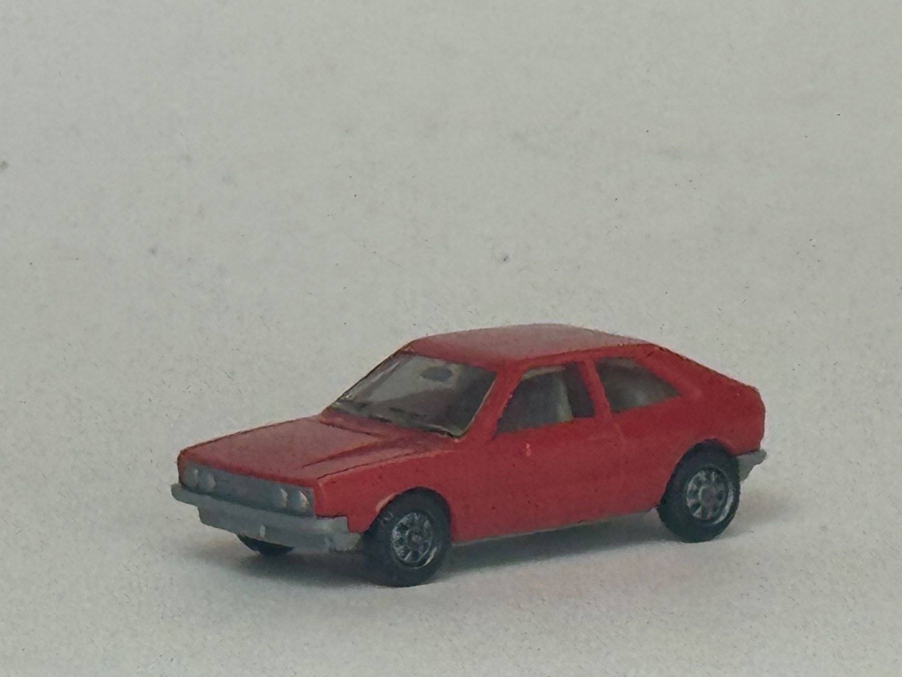 Brekina Modellini d'auto: GB- Herpa VW Shirocco rot – Usato da Elm venduto da Wikmtz