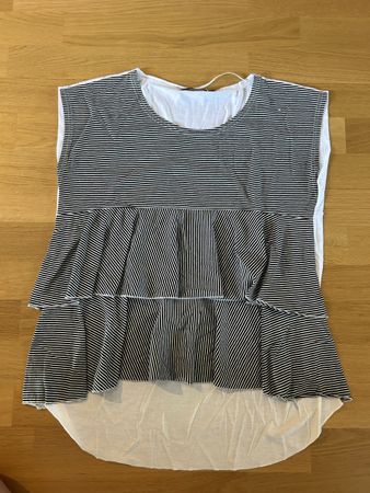 T-shirt blanc et noir