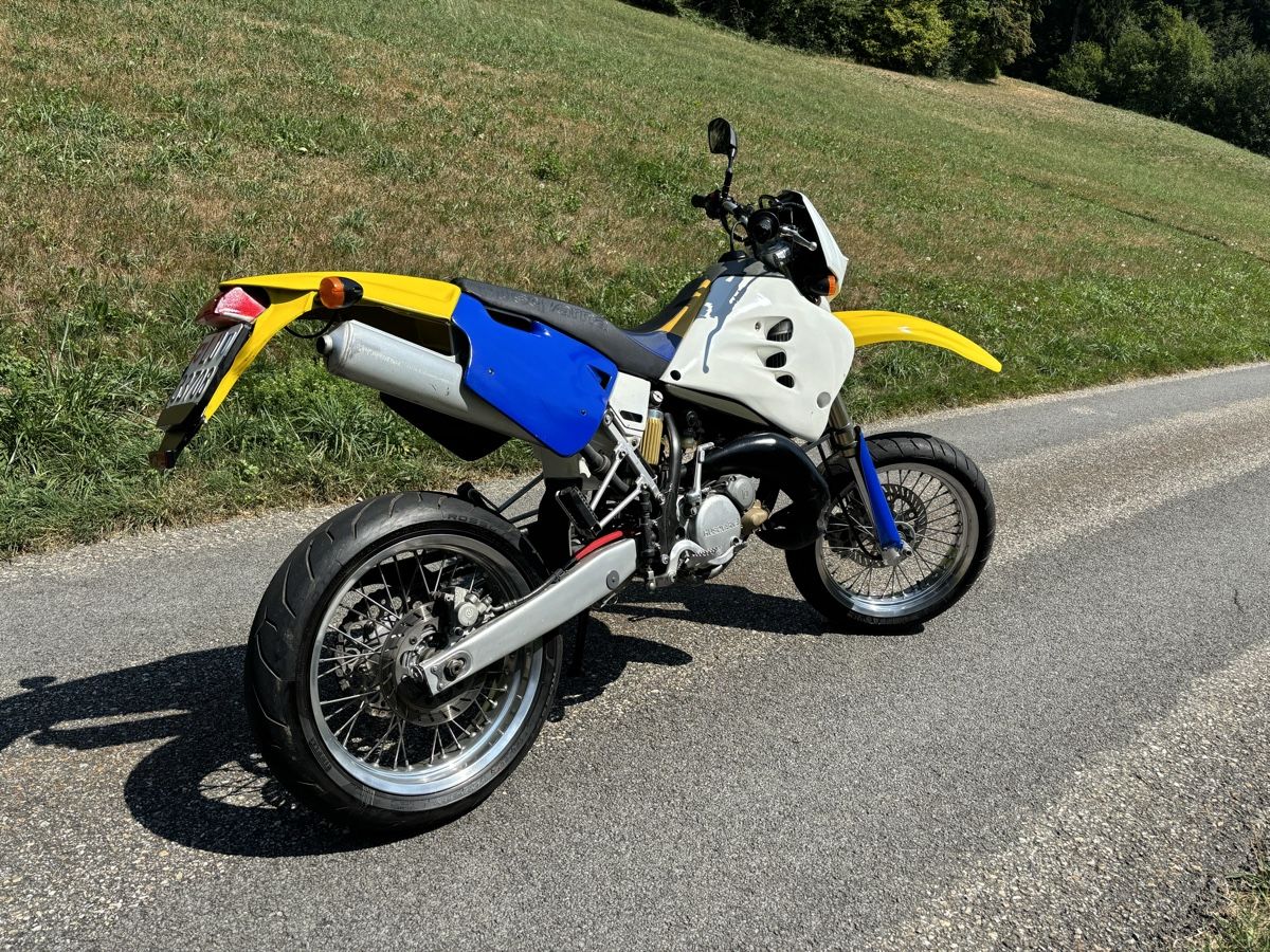 Husqvarna Strada: Husqvarna SM 125 2-Takt – Usato da Menznau venduto da Nav6 2