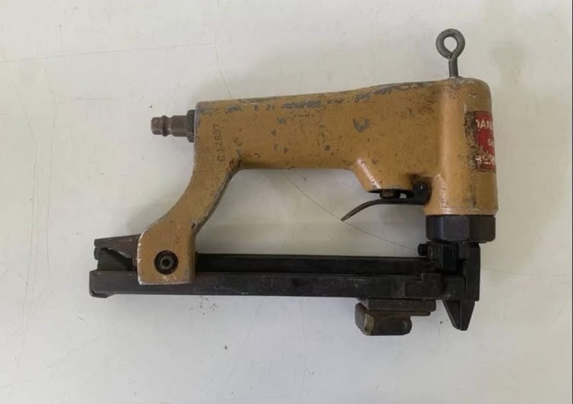 Bostitch Tutti gli attrezzi: Nagelpistole – Usato da Grenchen venduto da faz_qgf2