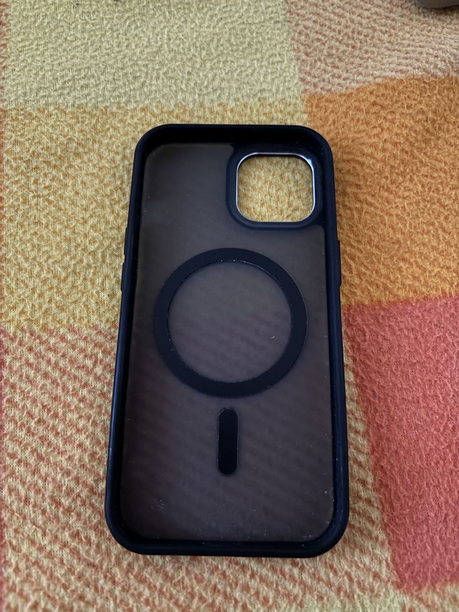 Apple Cover & Protezioni schermo: Custodia per iPhone 15 con MagSafe nero – Nuovo (secondo la descrizione) da Morbio Inferiore venduto da mic_g2mb 1