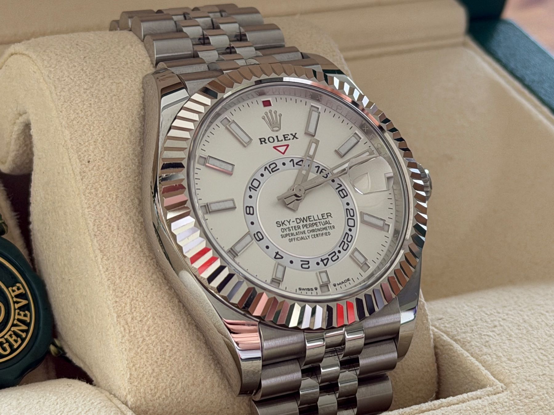 Rolex Orologi: Rolex SkyDweller white Dial new Reference Nr. Jubilee – Usato da Aarau venduto da trader1000 2