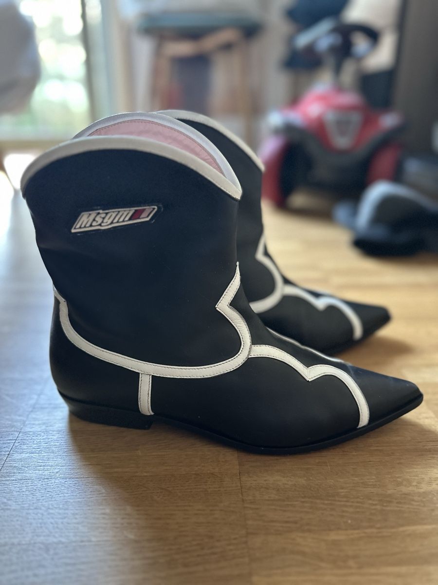 MSGM Damenschuhe: Stiefel MSGM Grösse 40 – Neu (gemäss Beschreibung) aus Basel von pri_g6zk