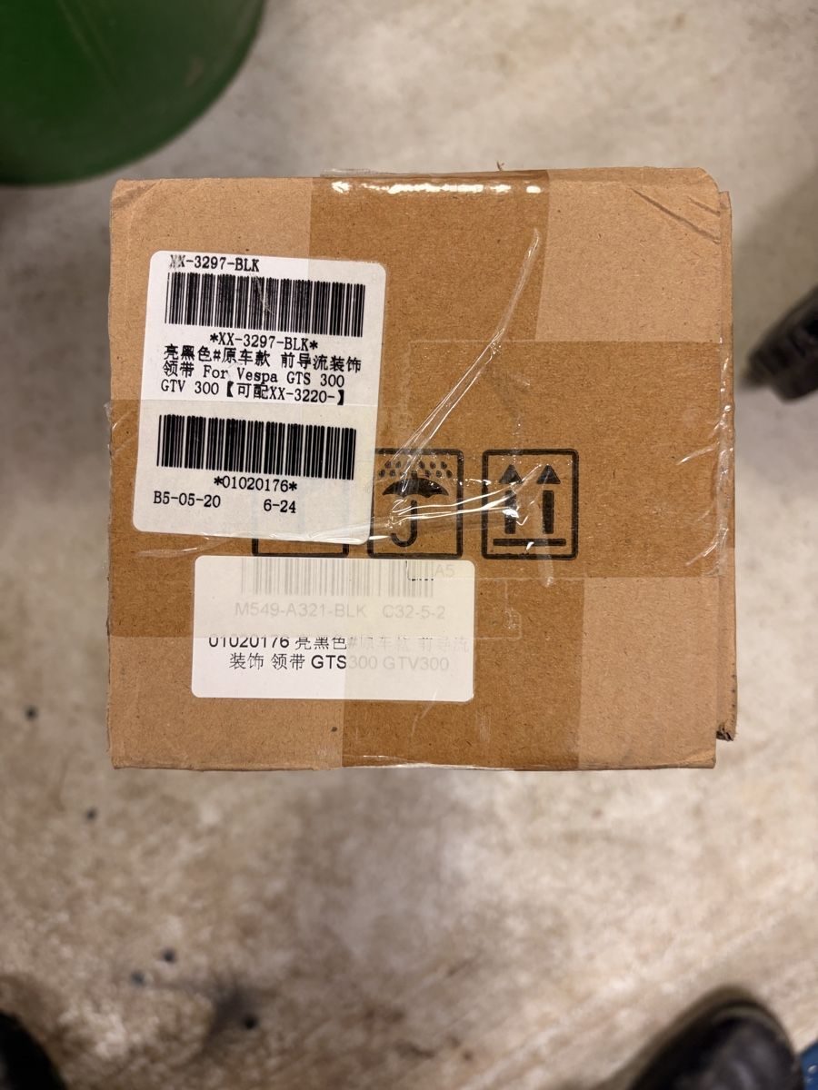 Vespa Toutes les pièces pour scooter: Vespa Kaskade – Neuf (Voir description) à Eschenbach SG par Nairolf1 2