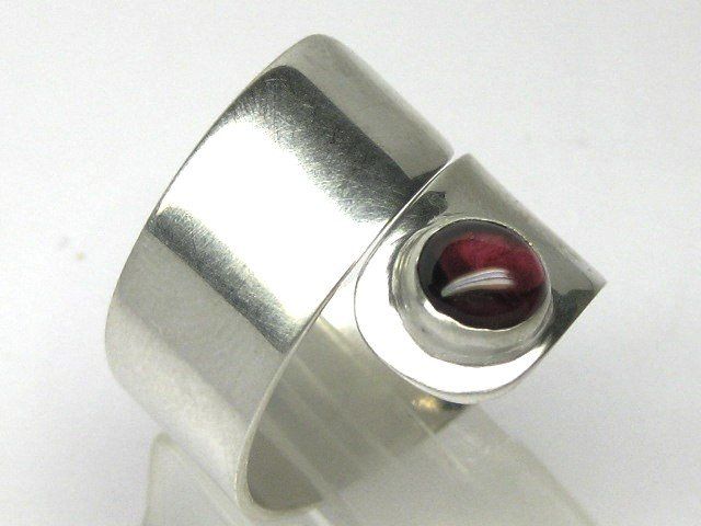 Anelli: spezieller Ring Silber 925 Granat Gr. 57 – Usato da Ermatingen venduto da Decovin
