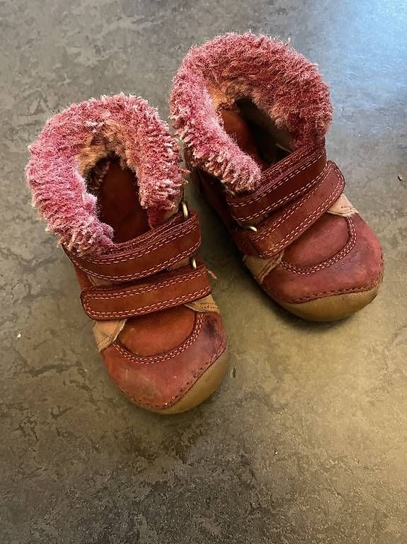 Scarpe per ragazzi: Schuhe Gr. 20 – Usato da Zürich venduto da kar_qn9r
