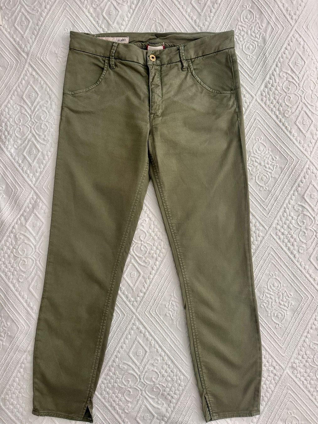 Jeans: CYCLE-Jeans, Gr. 30, olivgrün – D'occasion à Erlinsbach SO par Romstrasse