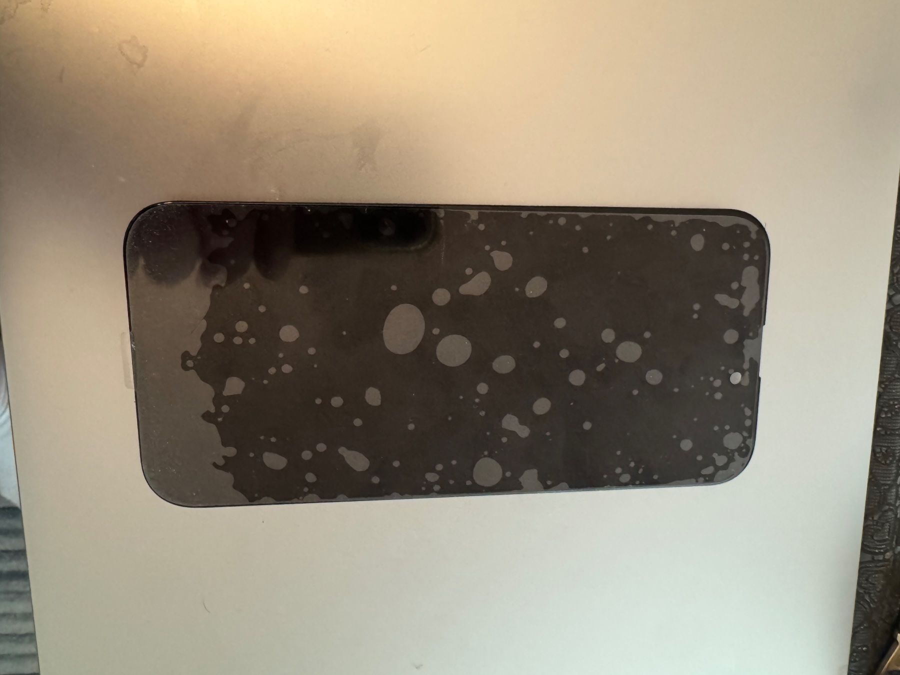 Apple Monitor: Display IPhone 16 Pro Max Incel – Nuovo (secondo la descrizione) da Ebmatingen venduto da beg_l2wt 3