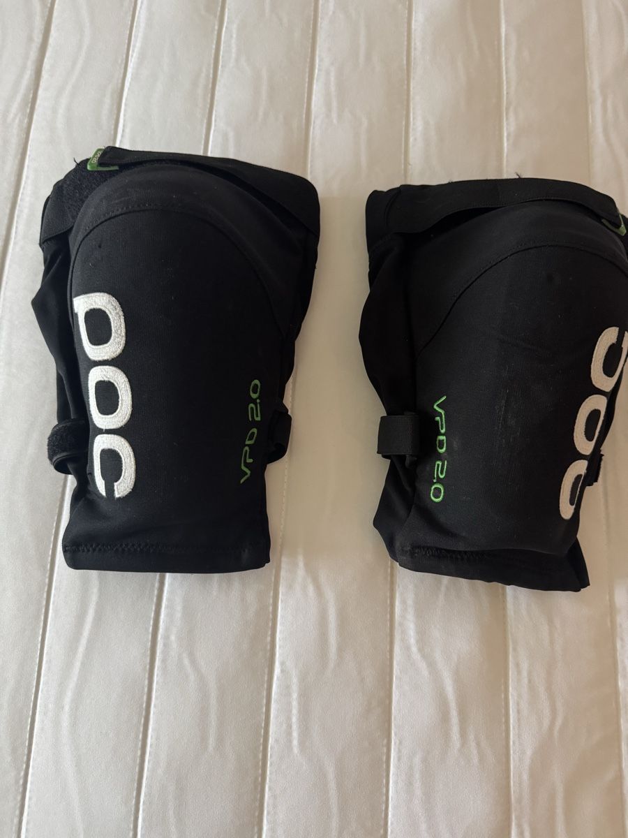 Poc Schutz & Schoner: POC VPD Knieprotektoren – Gebraucht aus Schönenberg ZH von Powerspeed