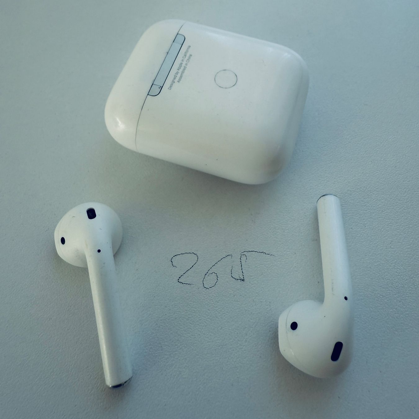 Apple Cuffie: Original Apple AirPods 2 Gen. Kopfhörer mit QI Wireless Case – Usato da Basel venduto da MY.AIRPODS.SHOP 3