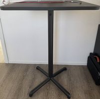 Hochtisch zu vergeben!