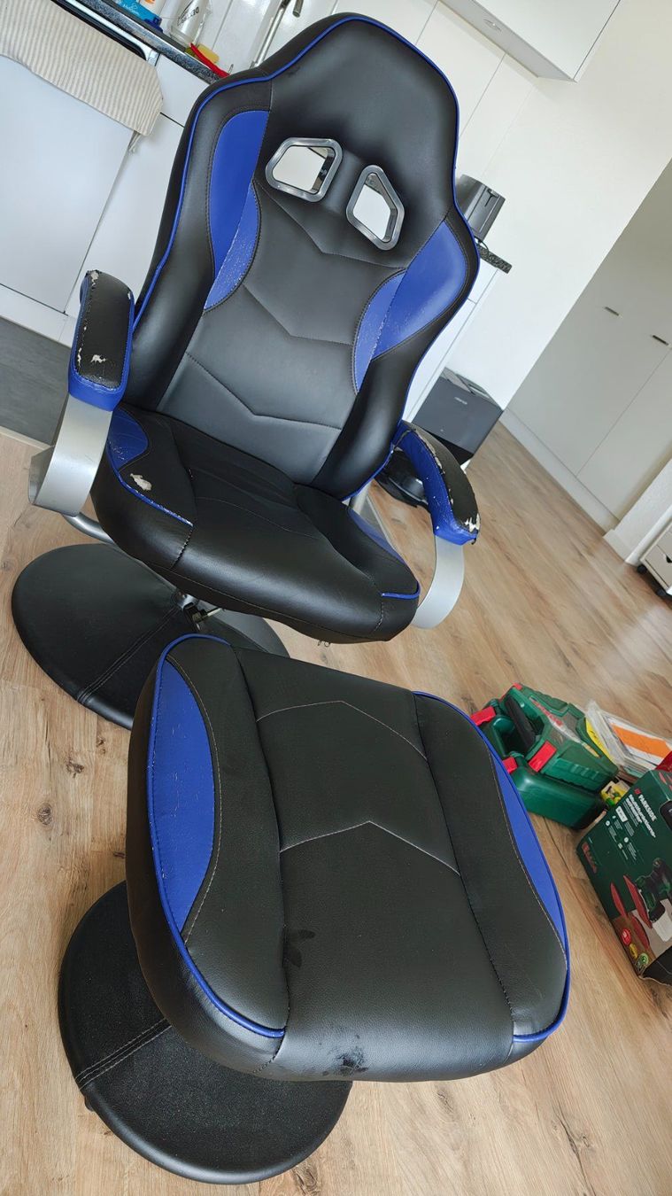 Poltrone: Fernsehsessel Leder mit Fusshocker blau/schwarz – Usato da Anglikon venduto da hyn_bt8x