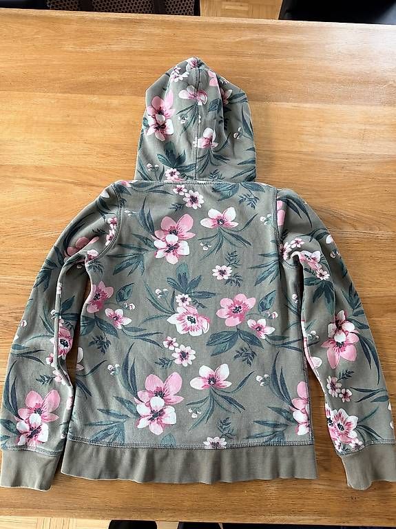 H&M Pullover & Sweatshirts: H&M Hoodie 146/162 – Gebraucht aus Gümligen von Sally777 1