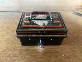 Spardose Metall schwarz mit Schloss und Schlüssel 12cm