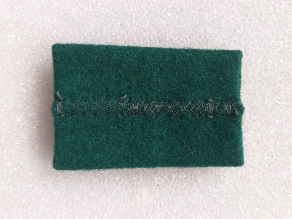 Placchette & Badge: Schulterpatte Feldweibel Bataillon 83 – Usato da Bauma venduto da SwissMilitaria 1