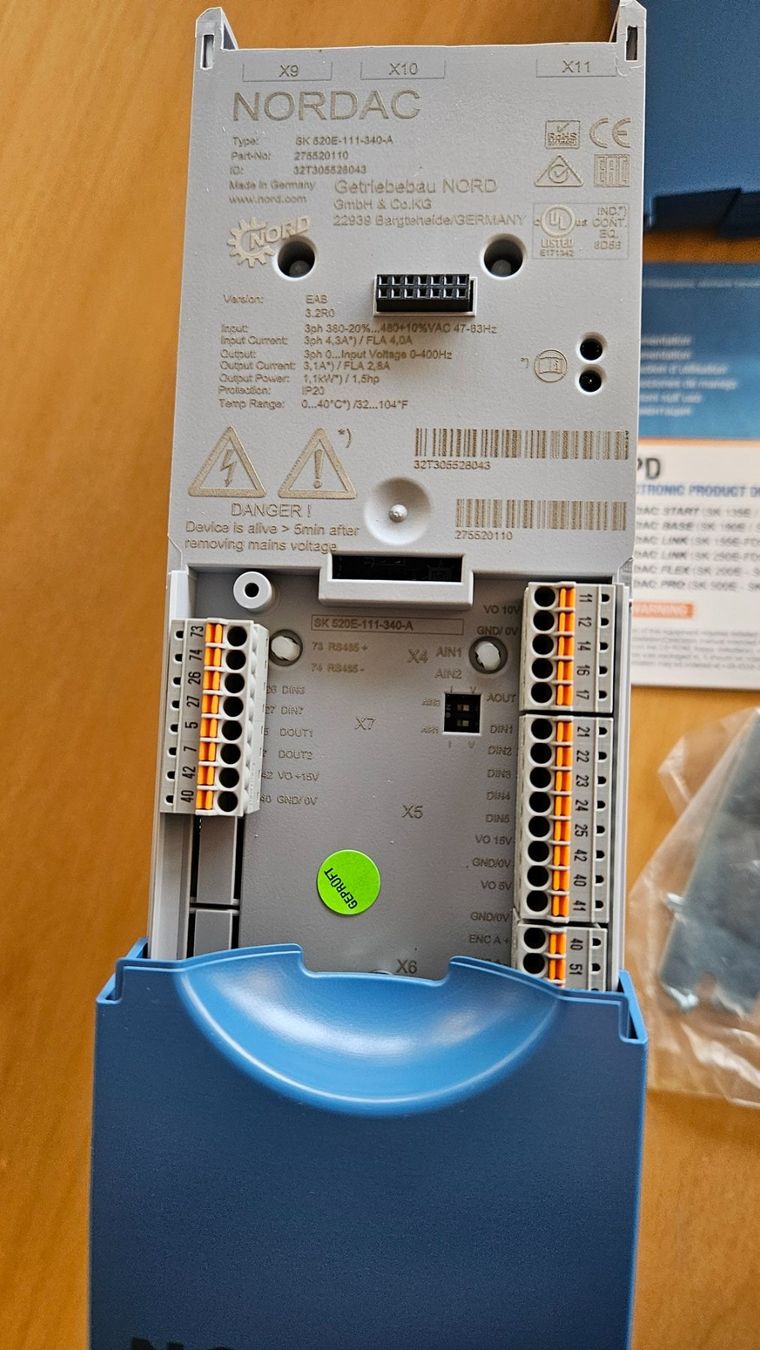 Wechselrichter: Frequenzumrichter NORDAC PRO SK 520E mit Control Panel – Gebraucht aus Oftringen von Dinu10 2