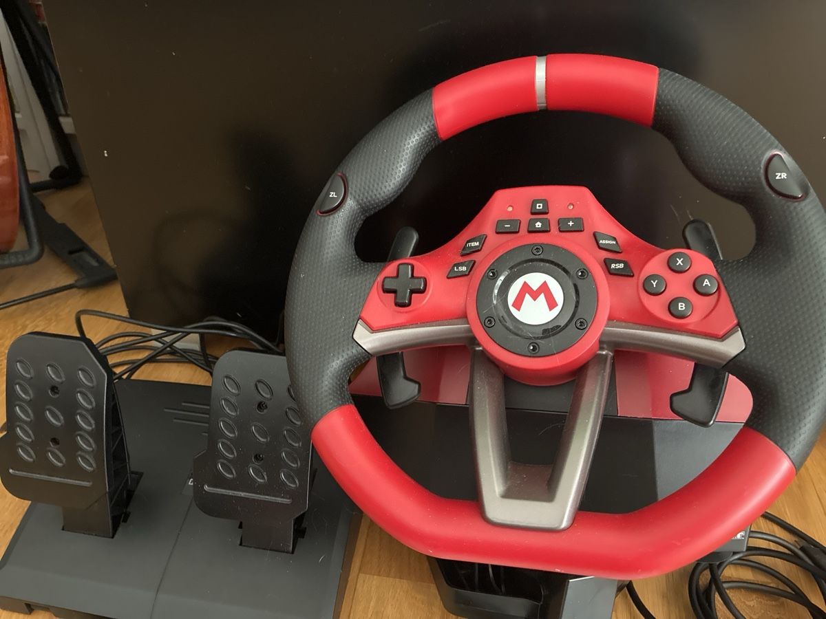 Nintendo Console: Nintendo Switch mit Zubehör – Usato da Zürich venduto da banane70 4
