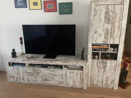 4 Teile TV-Möbel, Bar, Sideboard und Schrank mont. abzugeben