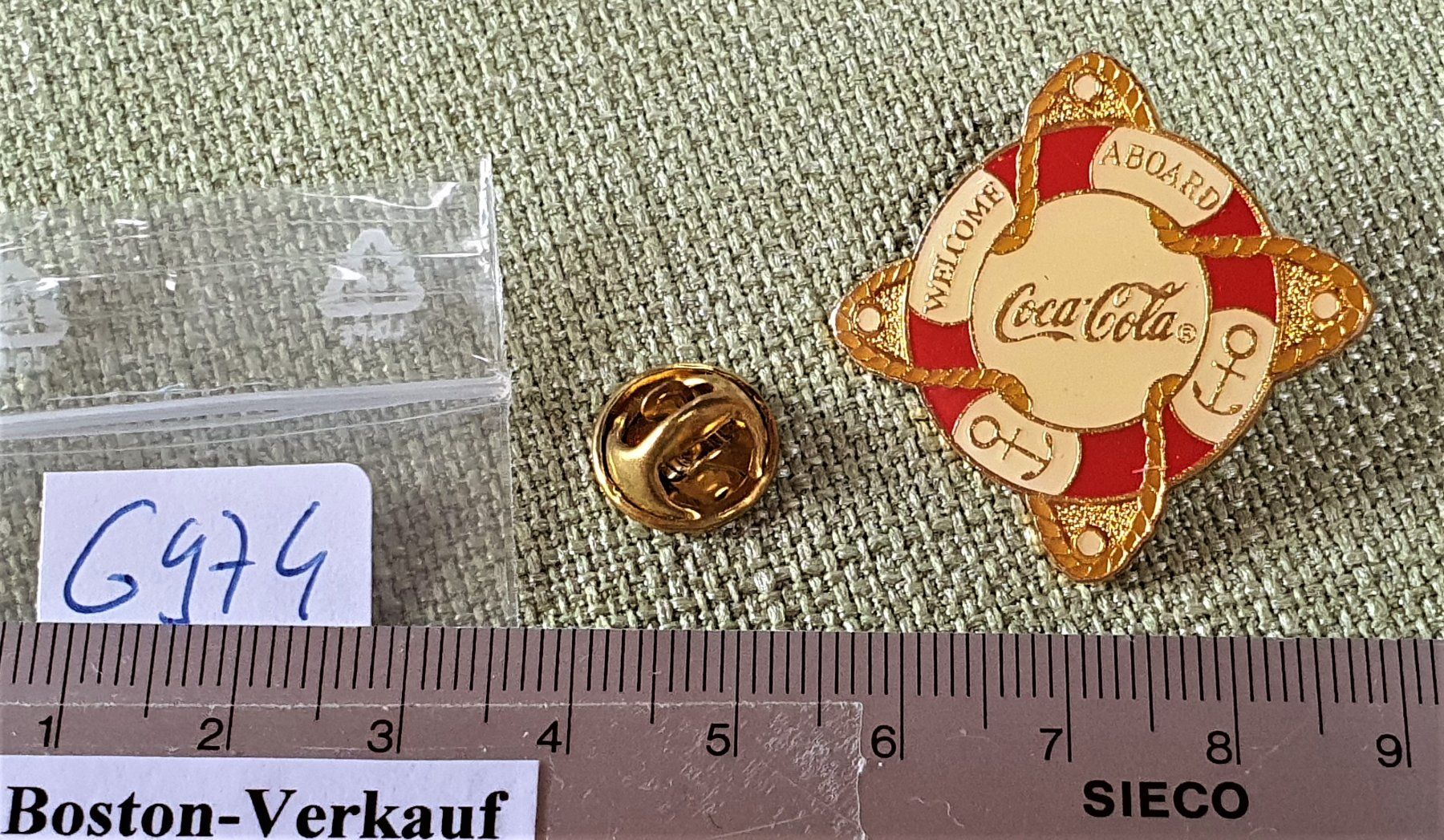 Placchette & Badge: G974 - Pin Alter Coca Cola Automat – Usato da Reinach BL venduto da Boston-Verkauf 2