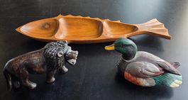 Holzschale Fischform, Deko Löwe und Ente.