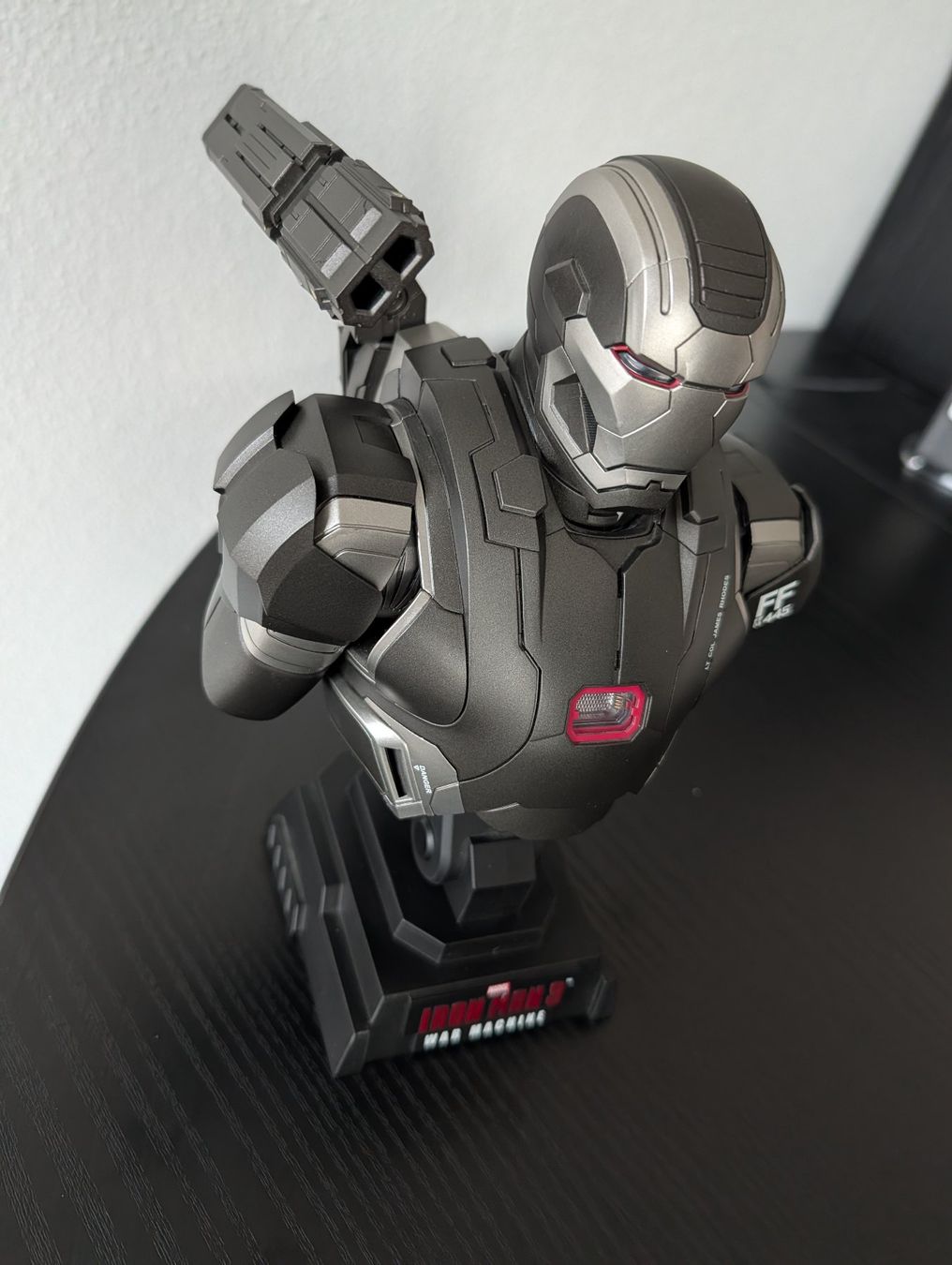 Hot Toys Statuette: HOT TOY Marvel War Machine – Nuovo (secondo la descrizione) da Moutier venduto da sebeu555 1