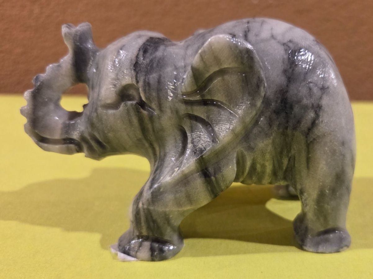 Sculture & Statue: Elefant aus Marmor 7cm – Nuovo (secondo la descrizione) da Roggliswil venduto da Mabelco 1