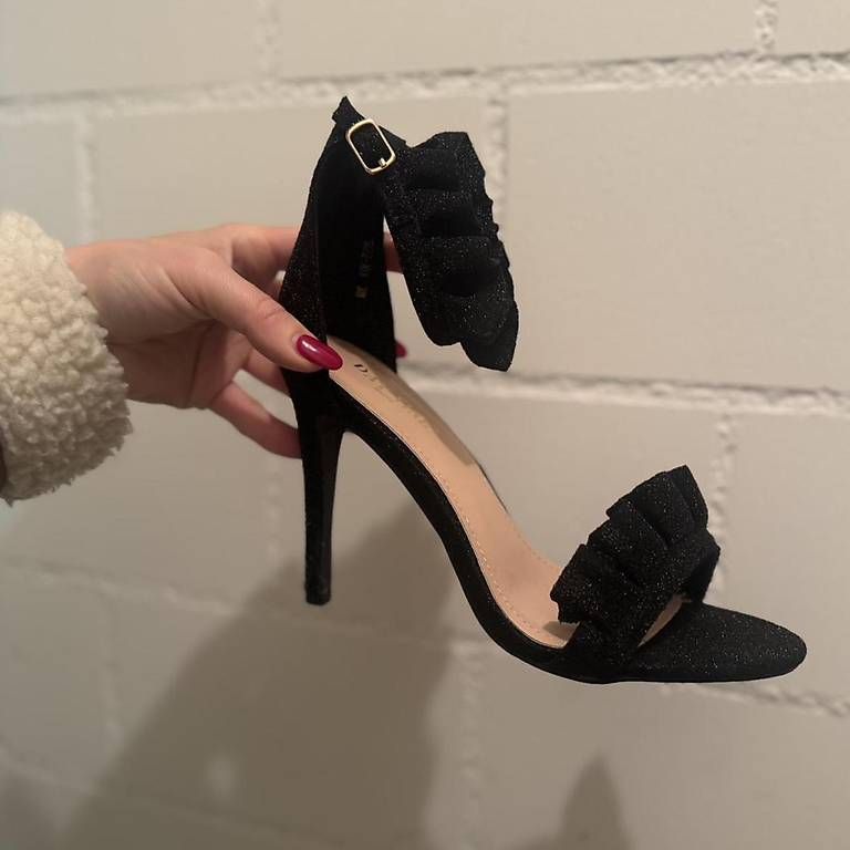Scarpe da donna: Neue Glitzer Highheels  – Usato da Cham venduto da VStore 1
