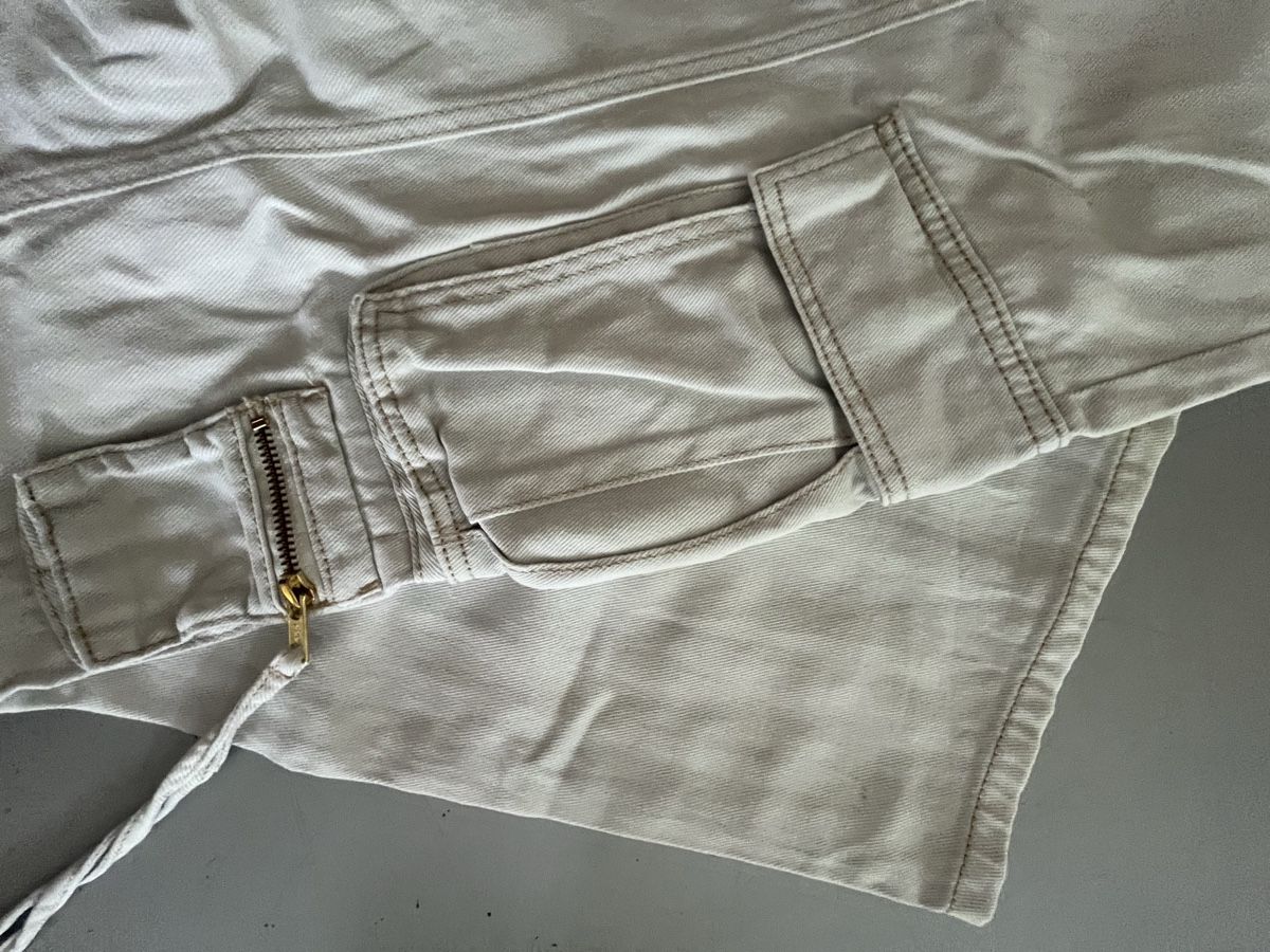 H&M Pantaloni: Weisse Divided Cargo-Hose 36 (164/170) – Usato da Bern venduto da Regi1975 1