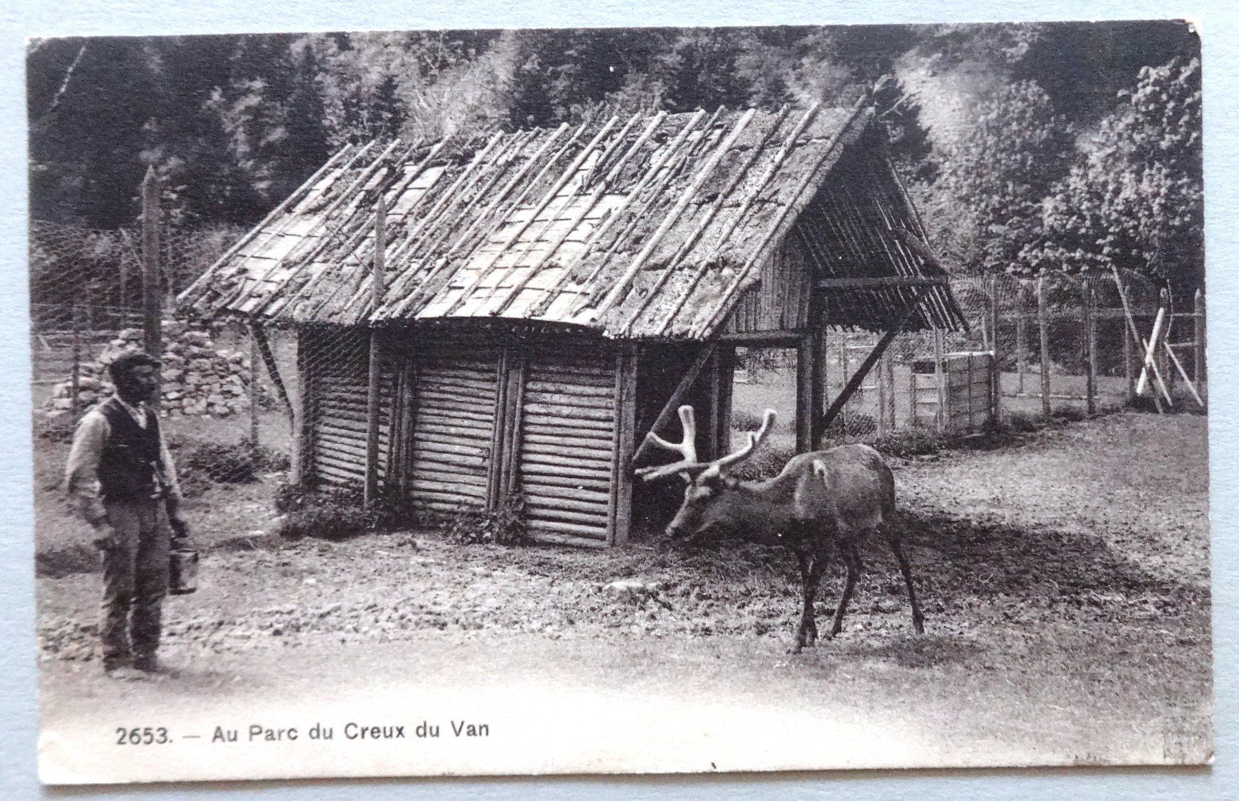 Ansichtskarten: Au Parc du Creux du Van – Defekt aus Fétigny von Billy2miny
