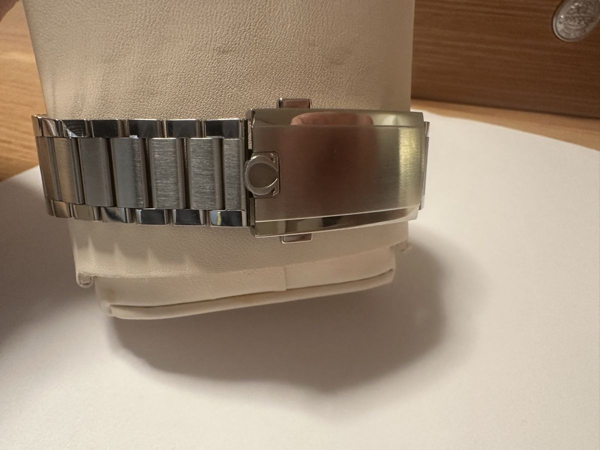 Omega Montres: Omega Speedmaster 57 – D'occasion à Zürich par Zuerich003 2