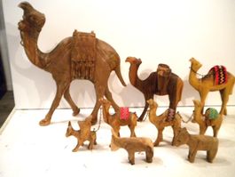 Krippentiere Konvolut aus Holz Kamele & Esel