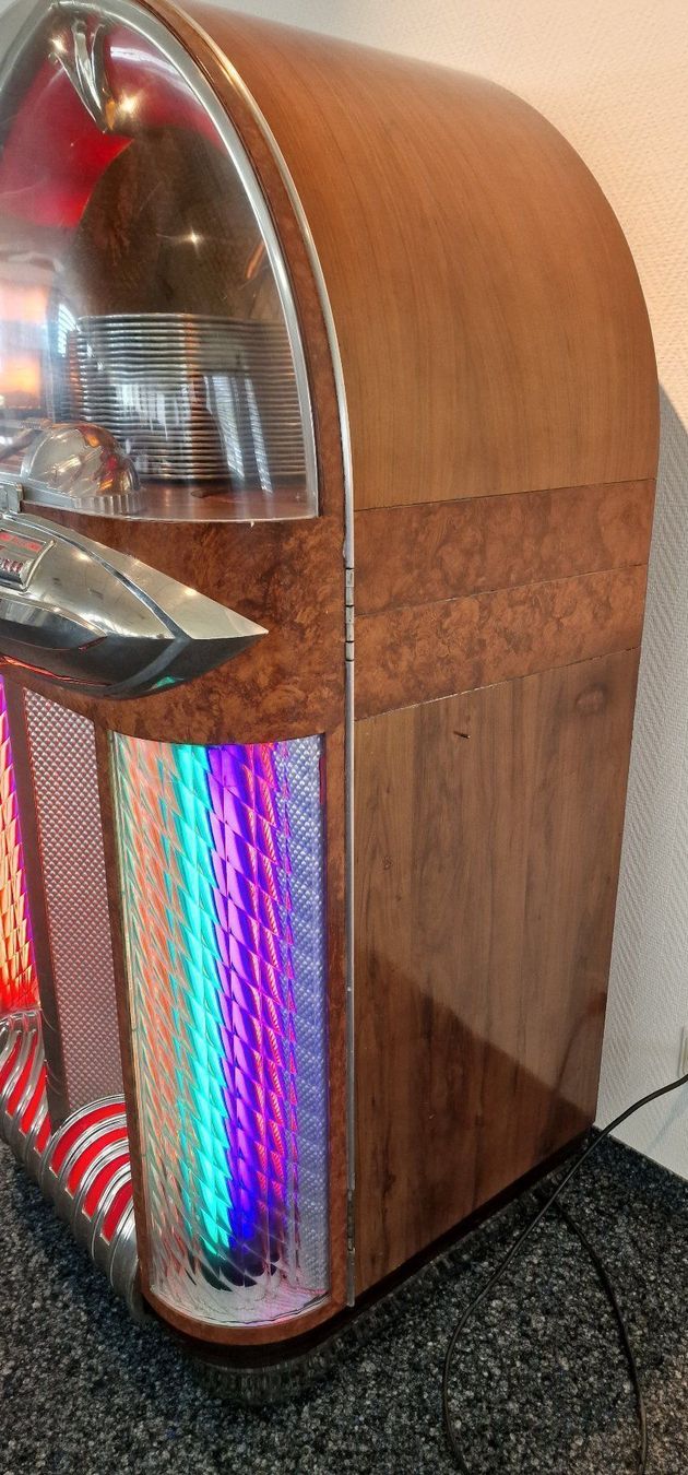 Wurlitzer Jukebox: Musikbox Wurlitzer 1100 – Usato da Geroldswil venduto da jukeman 2