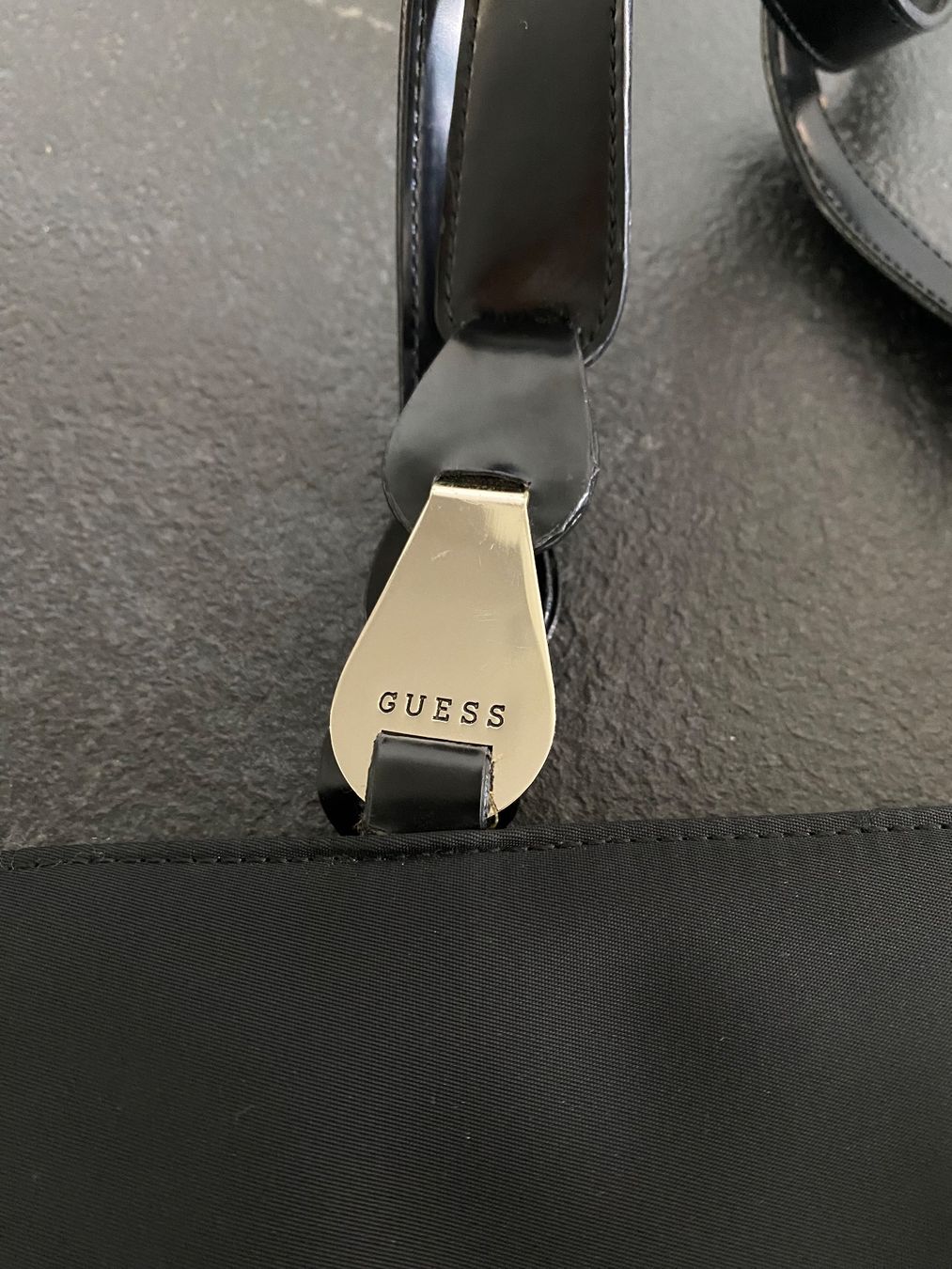 Guess Borse da donna: Guess Tasche – Usato da Lützelflüh-Goldb venduto da flu_q9tg 5