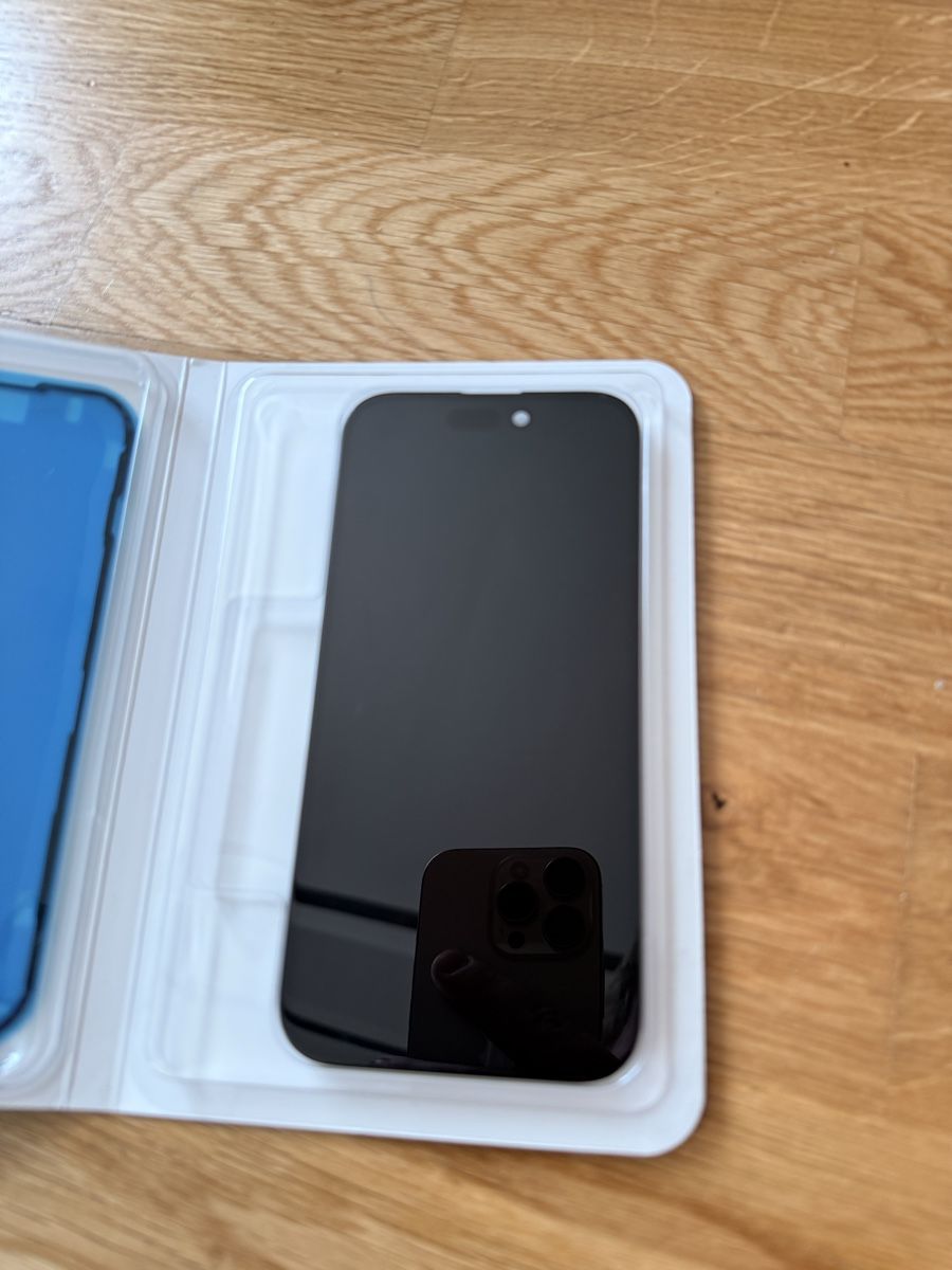 Apple Telefoni cellulari / Smartphones: iPhone 15 (Pulled) Display – Nuovo (secondo la descrizione) da Penthalaz venduto da GoodDeal57