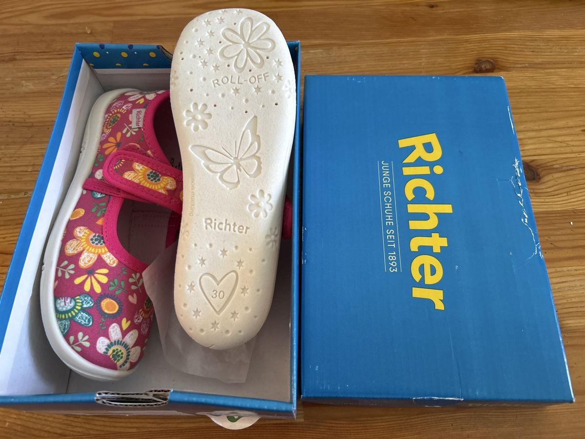 Scarpe per ragazze: Richter Kinder Hausschuh Gr. 30 – Nuovo (secondo la descrizione) da Zürich venduto da Armeno 1