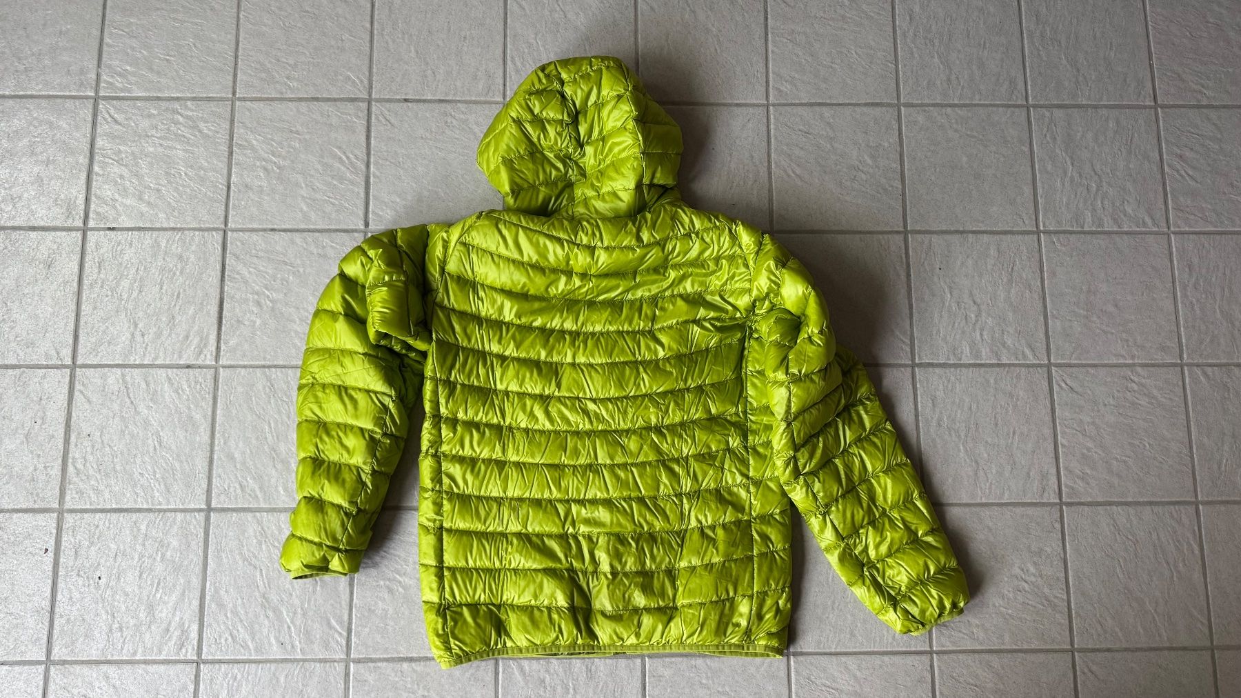 Jacken: Veste Puffer Uniqlo vert citron – Gebraucht aus Palézieux von arathilion 1