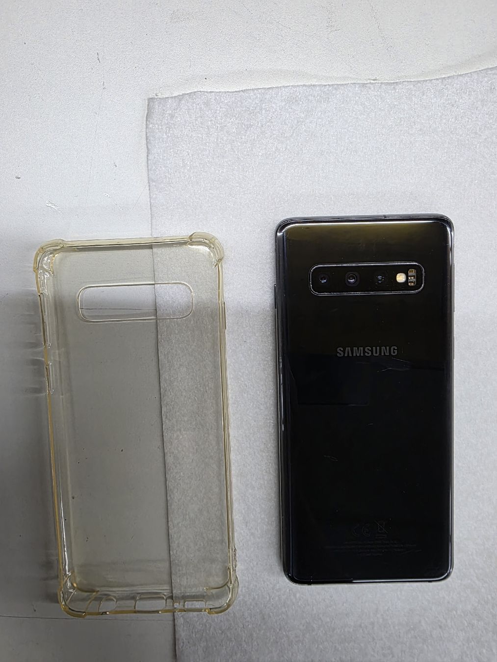 Samsung Telefoni cellulari / Smartphones: Samsung Galaxy S10 – Usato da Rüti ZH venduto da Madeira14 1