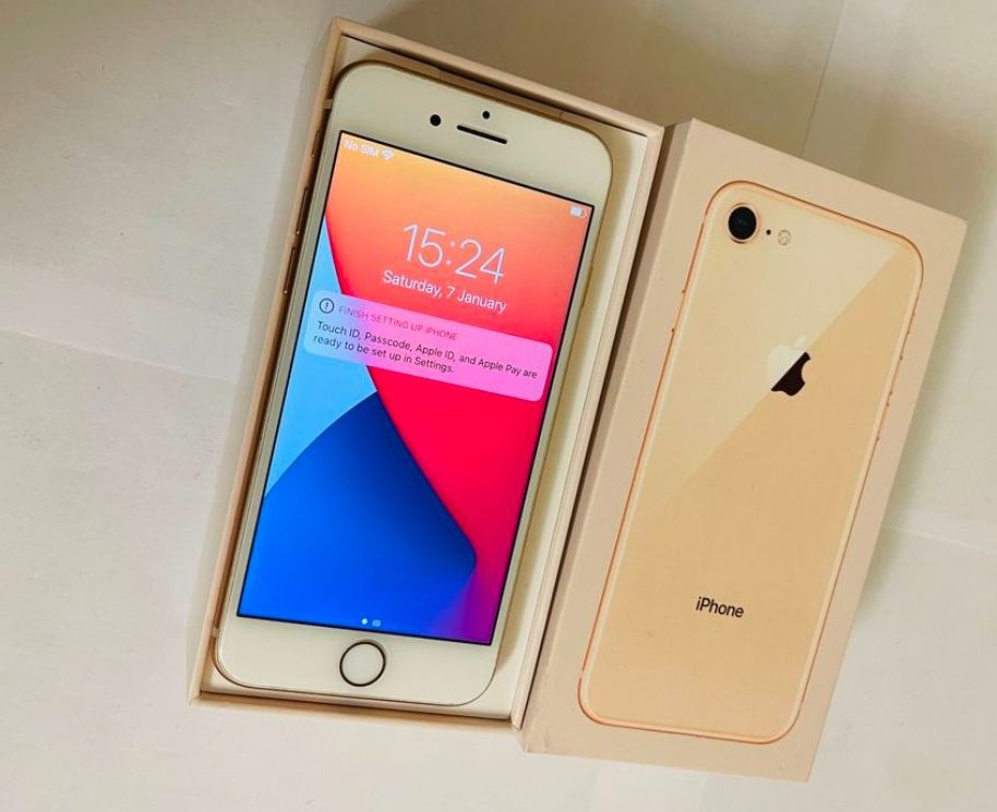 Apple Telefoni cellulari / Smartphones: IPhone 8 64gb akku 100% – Usato da Luzern venduto da Waince786 2